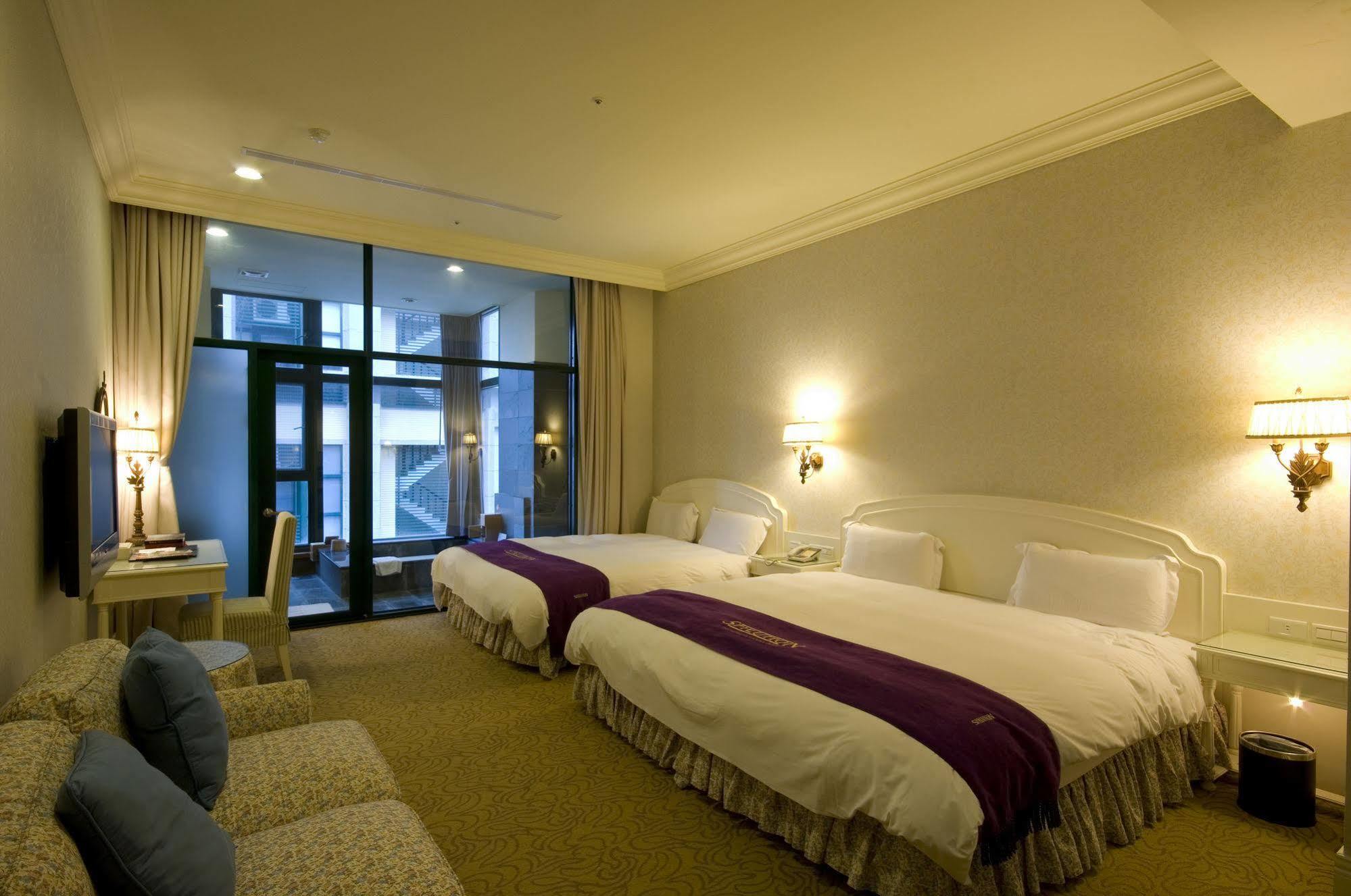 Muen Hot Spring Hotel Джиаоси Екстериор снимка