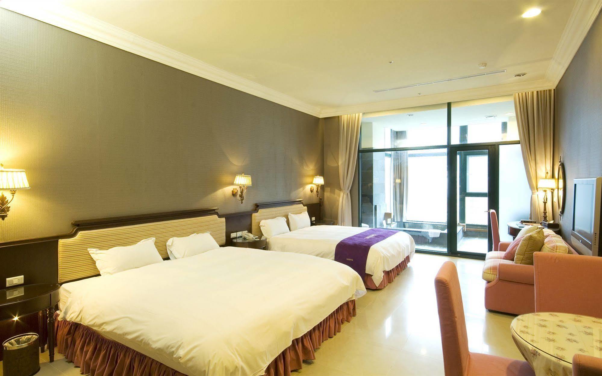 Muen Hot Spring Hotel Джиаоси Екстериор снимка